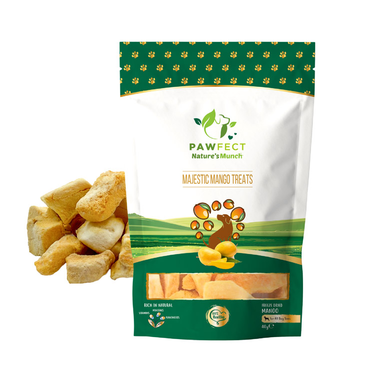 Pawfect Nature's Munch Freeze-Dried Majestic Mango Treats for Dogs | Healthy Dog Treats | Hypoallergenic | Grain-Free Vegan Treats | Promotes Shiny Coat | Supports Healthy Metabolism (40g/1.41oz)